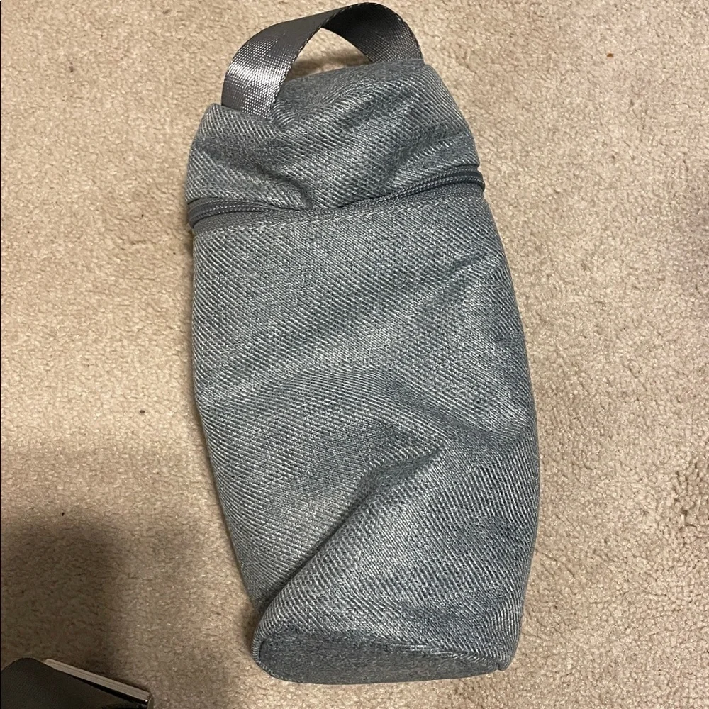 EUC Uppababy Gregory blue backpack diaper bag with attachable stroller straps - Picture 11 of 13